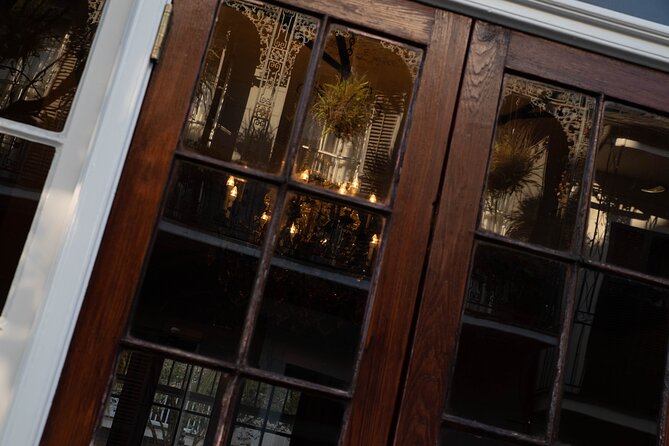 New Orleans Spirits & Spells: Witchcraft, Voodoo, and Ghost Tour - Walking comfort and group size: why it matters more than you think