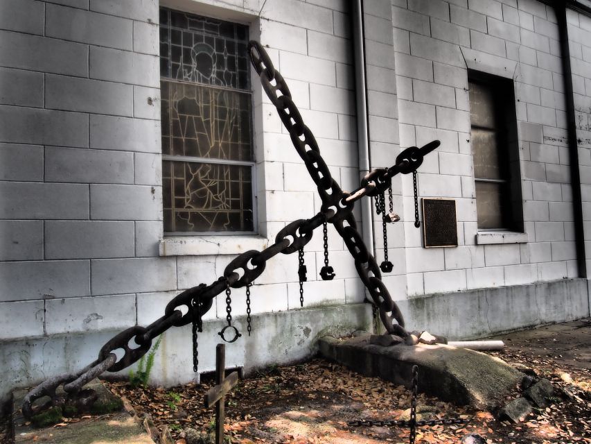 New Orleans: Tremé African American & Creole History Tour - Starting at The Voodoo Lounge: the walking-tour rhythm