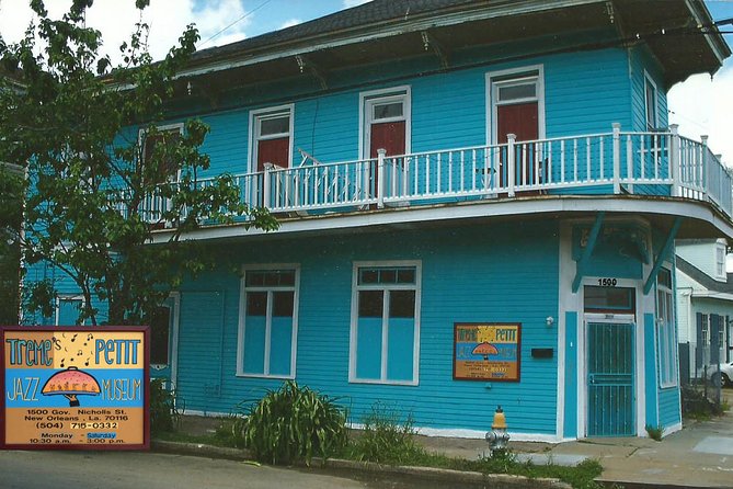 New Orleans Treme' Walking Tour - The Lost Sock @ Rampart: Laundry, Museums, and a Studio Footprint