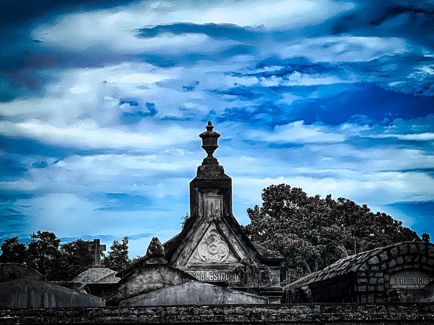 New Orleans: Witches Coven Garden District Walking Tour - Price and value: is $35 worth 90 minutes of walking?