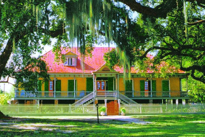 Oak Alley and Laura Plantation Tour with Transportation from New Orleans - Getting Started: Homewood Suites Pickup and the Great River Road Ride