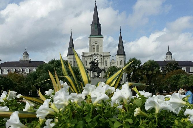 One Hour Saint Louis Cemetery Number One Walking Tour - The 1-mile stroll: what the route feels like